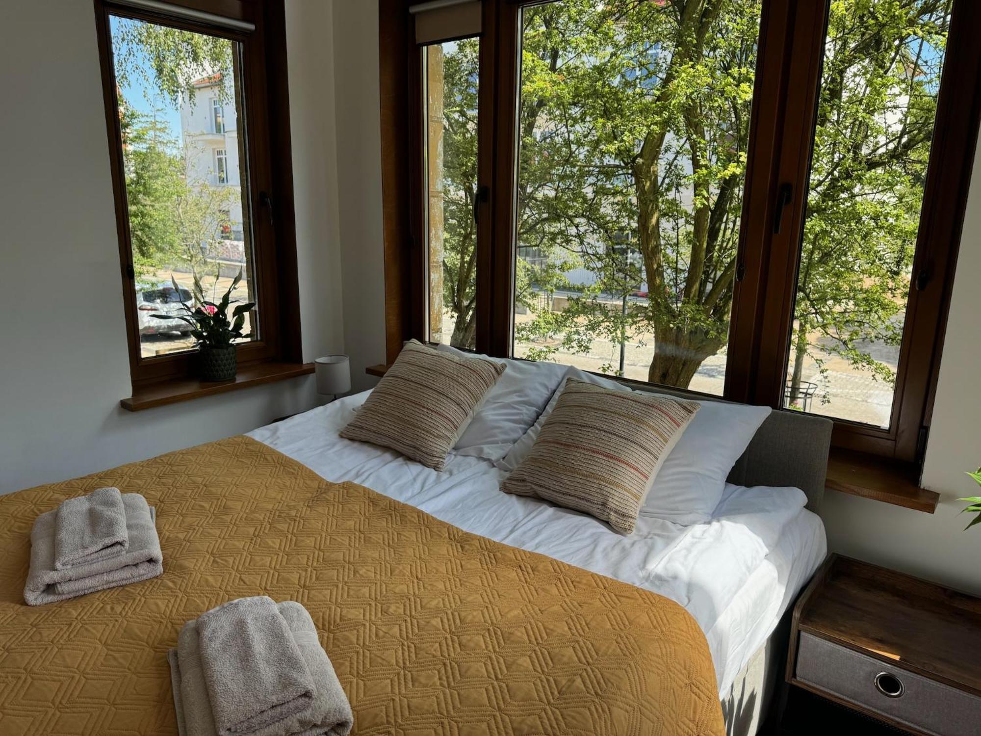 Apartment Zeromskiego 8 *