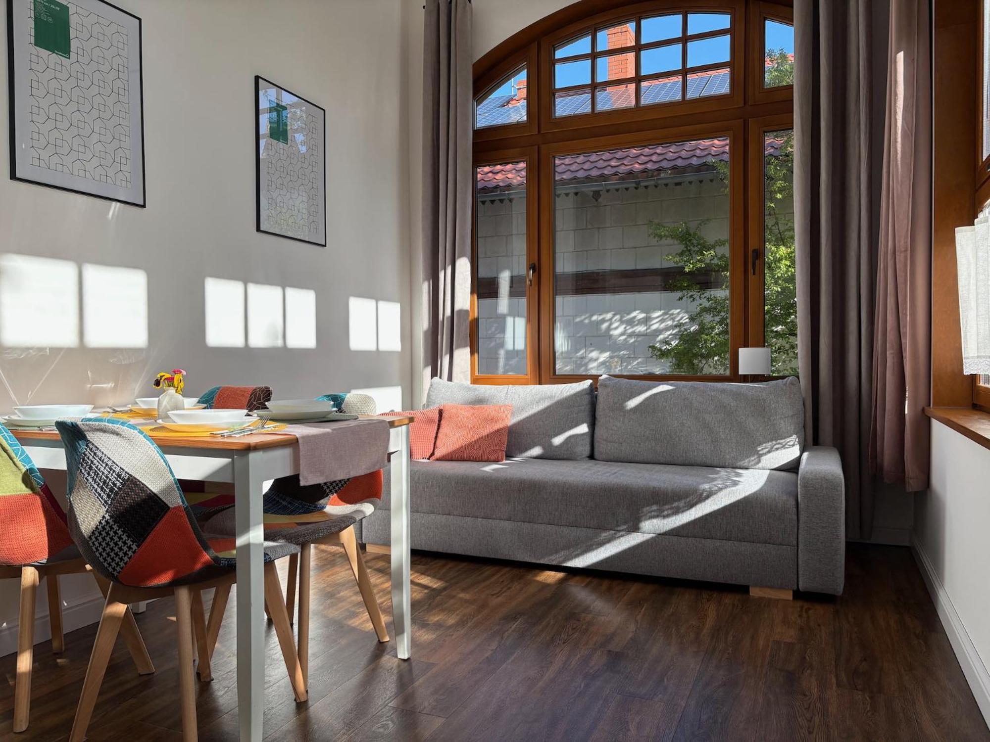 Apartment Zeromskiego 8 *