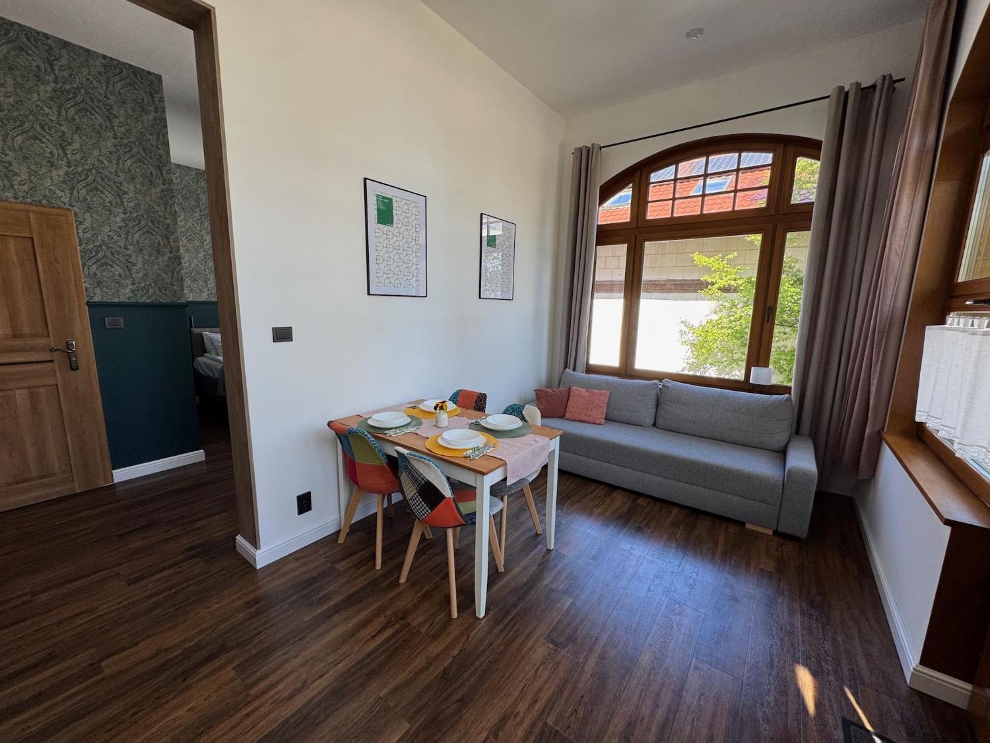 Zeromskiego 8 Apartment